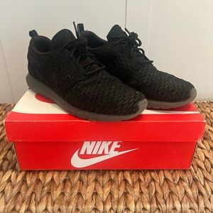 Nike Knit Rosheruns